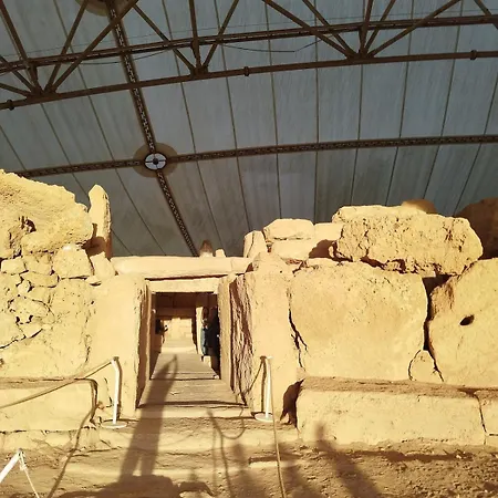 Zioncourt Away From * Mqabba