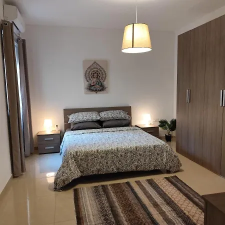 Апартаменты Zioncourt Away From Mqabba